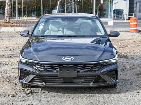 New 2026 Hyundai Elantra Limited image 4