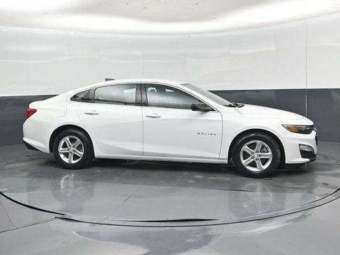 Used 2021 Chevrolet Malibu LS FWD image 30