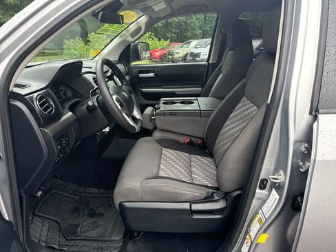 Used 2018 Toyota Tundra SR5 AWD/4WD image 10