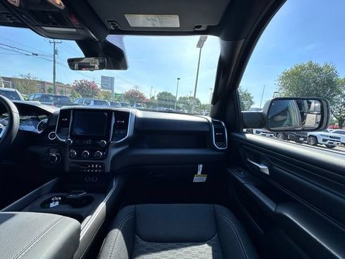 New 2026 RAM 1500 Express AWD/4WD image 27