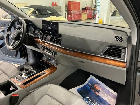 Used 2023 Audi Q5 Premium w/ Convenience Package AWD/4WD image 24