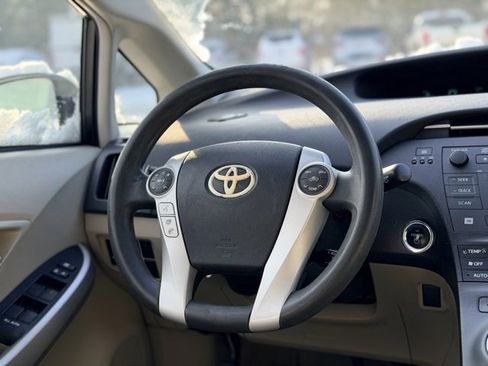Used 2011 Toyota Prius Three image 18