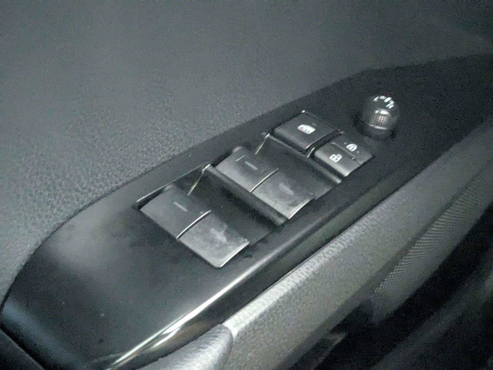 Used 2026 Toyota Camry SE FWD image 13