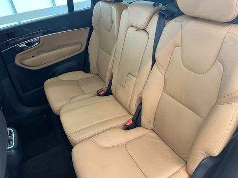 Used 2018 Volvo XC90 T6 Momentum w/ Momentum Plus Package AWD/4WD image 22