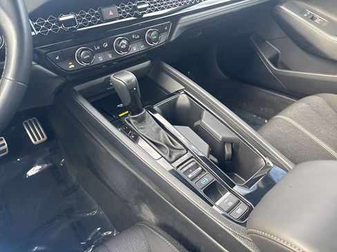 Used 2025 Honda Accord Sport image 17