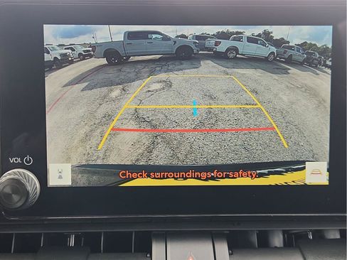 Used 2025 Toyota RAV4 XLE AWD/4WD image 14