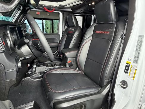 Used 2024 Jeep Wrangler Unlimited Rubicon w/ Capability Package image 14