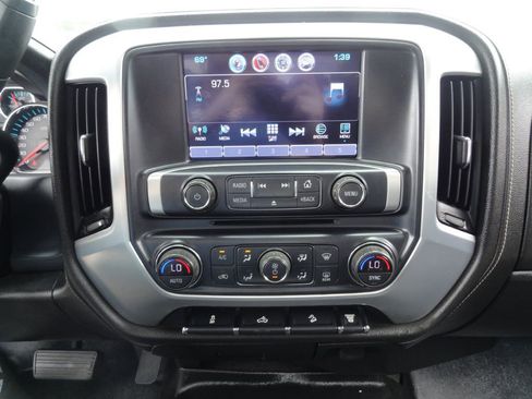 Used 2018 GMC Sierra 2500 SLE w/ SLE Preferred Package image 12