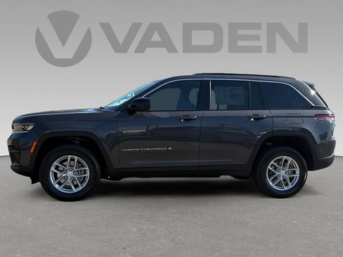 New 2026 Jeep Grand Cherokee Laredo image 7