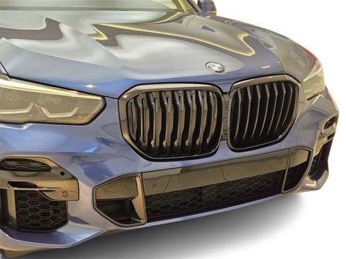 Used 2022 BMW X5 xDrive40i w/ M Sport Package image 2