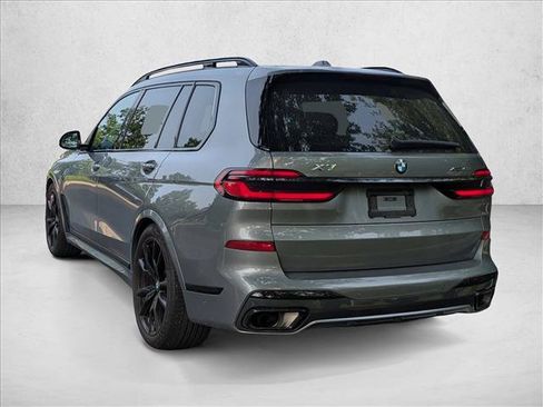 Used 2024 BMW X7 xDrive40i w/ M Sport Package AWD/4WD image 8