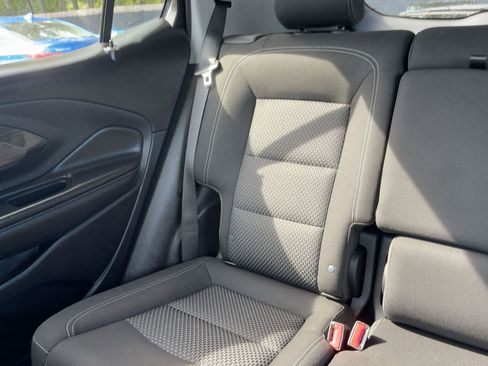 Used 2024 GMC Terrain SLE image 25