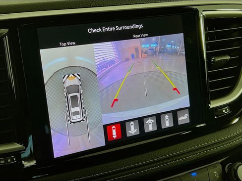 New 2026 Chrysler Pacifica Select FWD image 10