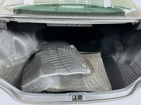 Used 2016 Toyota Camry SE image 18