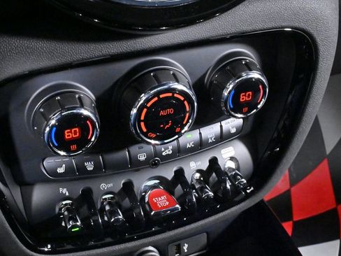 Used 2022 MINI Cooper Clubman S w/ Driver Assistance Package image 17