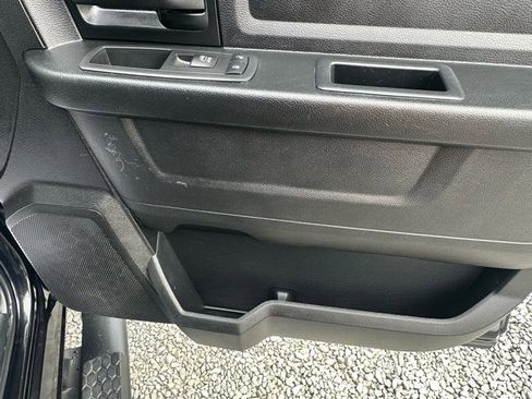 Used 2017 RAM 1500 Express RWD image 20