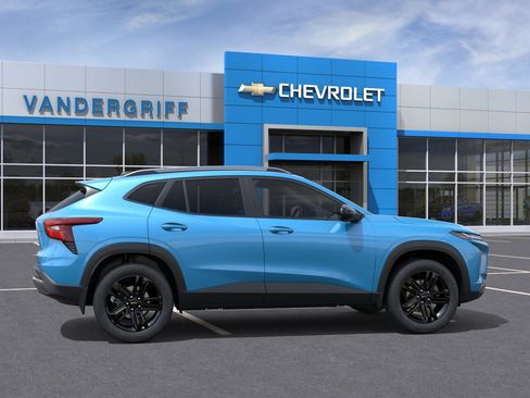 New 2026 Chevrolet Trax ACTIV w/ Sunroof Package FWD image 30