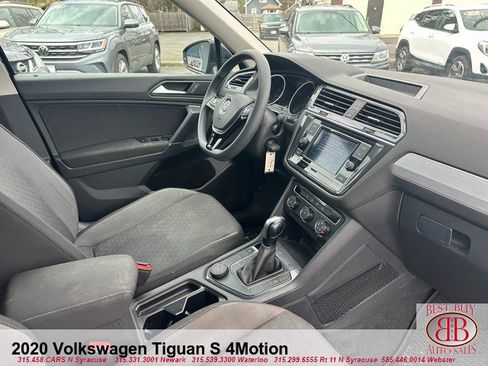 Used 2020 Volkswagen Tiguan S w/ 3rd Row Seat Package image 8