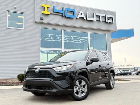 Used 2023 Toyota RAV4 LE image 1