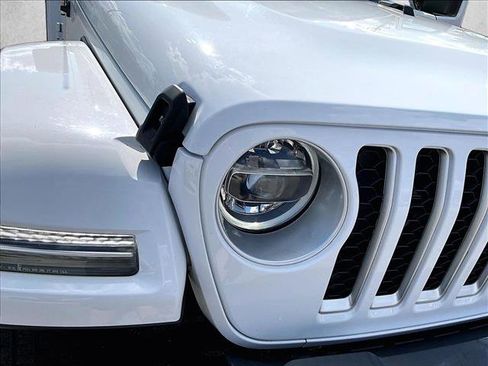 Used 2022 Jeep Wrangler Unlimited Sahara w/ Safety Group image 27