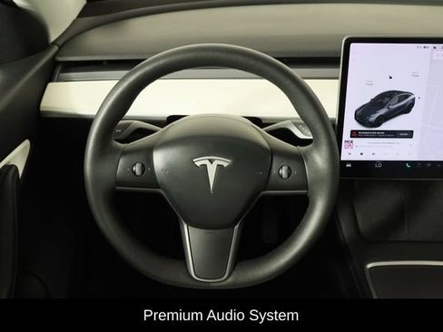 Used 2021 Tesla Model Y Long Range AWD/4WD image 7