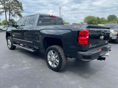 Used 2019 Chevrolet Silverado 2500 High Country w/ Duramax Plus Package AWD/4WD image 6