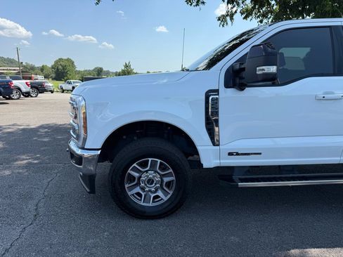 Used 2025 Ford F250 Lariat AWD/4WD image 38