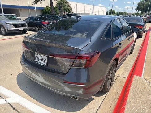 Used 2025 Honda Civic Sport image 3