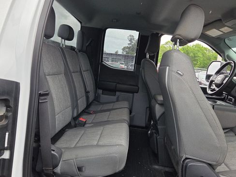Used 2024 Ford F250 XL AWD/4WD image 12