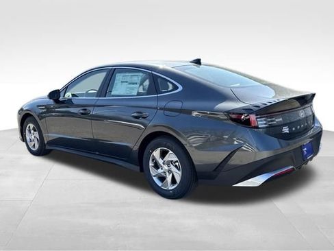 New 2026 Hyundai Sonata SE FWD image 3