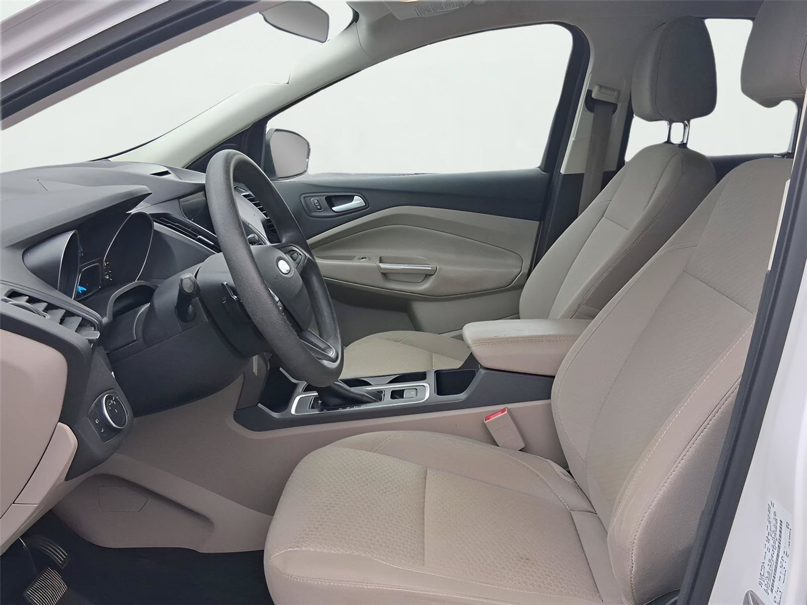 Used 2017 Ford Escape SE w/ Equipment Group 201A AWD/4WD image 11