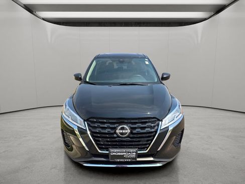 Used 2025 Nissan Kicks Play S w/ Interior Electronics Package FWD image 9