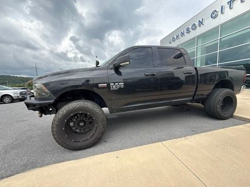 Used 2019 RAM 1500 Big Horn AWD/4WD image 4