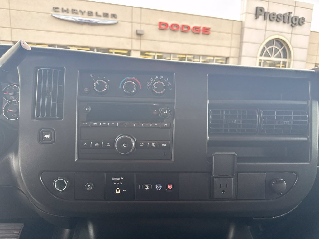 Used 2024 GMC Savana 2500 w/ Driver Convenience Package RWD image 7