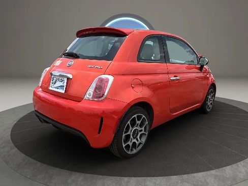 Used 2018 FIAT 500 Pop FWD image 5