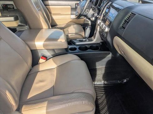 Used 2013 Toyota Sequoia SR5 image 21