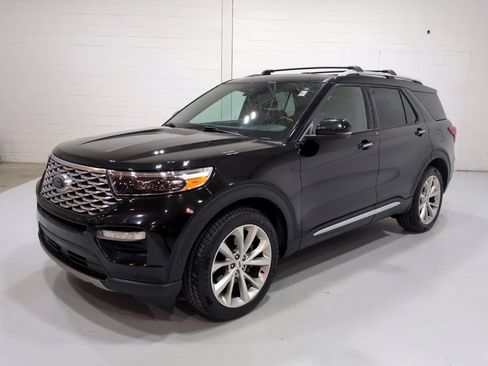 Used 2021 Ford Explorer Platinum w/ Equipment Group 601A AWD/4WD image 7