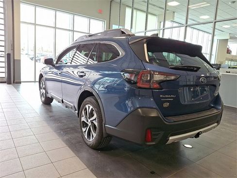 Certified 2022 Subaru Outback Touring w/ Popular Package #2 image 4