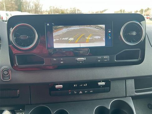 New 2025 Mercedes-Benz Sprinter 2500 image 18