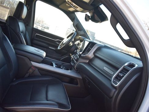 Used 2024 RAM 1500 Laramie image 19