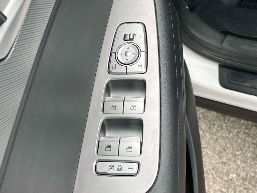 Used 2025 Hyundai Palisade SEL FWD image 16