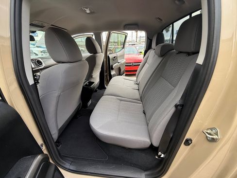 Used 2019 Toyota Tacoma SR5 image 19