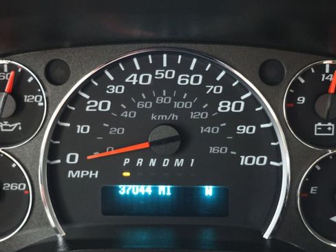 Used 2024 Chevrolet Express 3500 LT w/ LT Preferred Equipment Group RWD image 14
