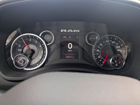 Used 2024 RAM 2500 Big Horn image 27