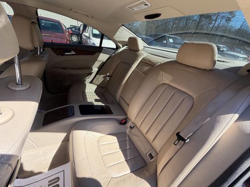 Used 2012 Mercedes-Benz CLS 550 4MATIC image 16
