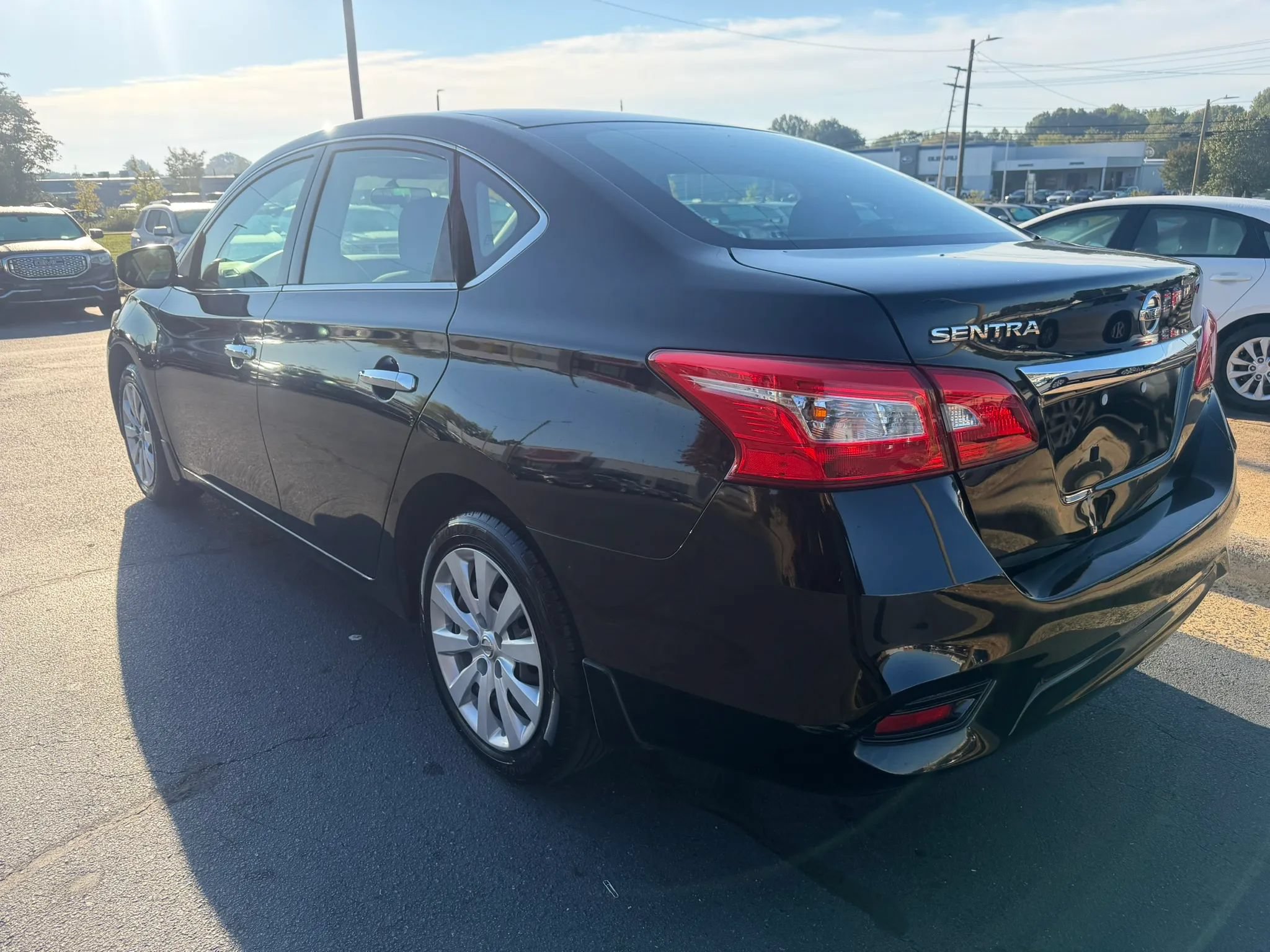 Used 2019 Nissan Sentra S FWD image 5