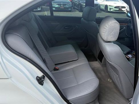 Used 2003 BMW 540i Sedan image 18