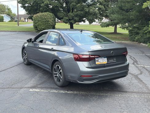 Used 2024 Volkswagen Jetta Sport FWD image 7
