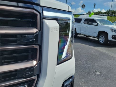 Used 2025 GMC Sierra 2500 AT4X AWD/4WD image 3