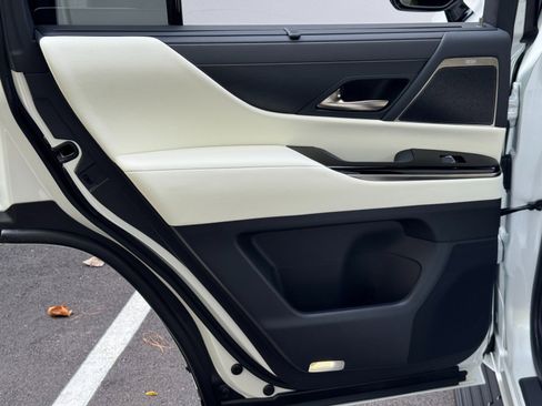 Used 2023 Lexus LX 600 Luxury w/ Appearance Package image 54